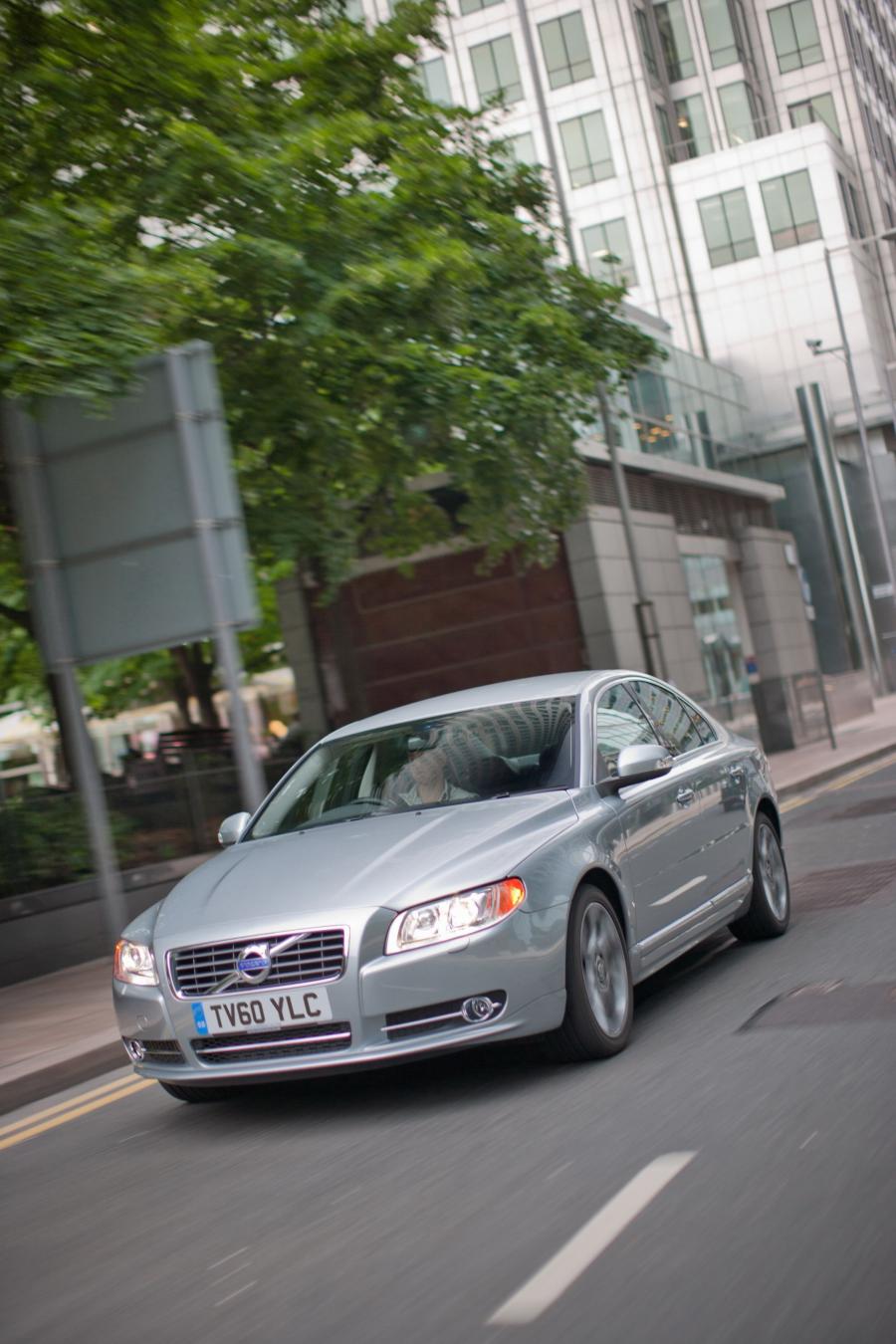  Volvo S80 2009 года  (фото 40 из 76)